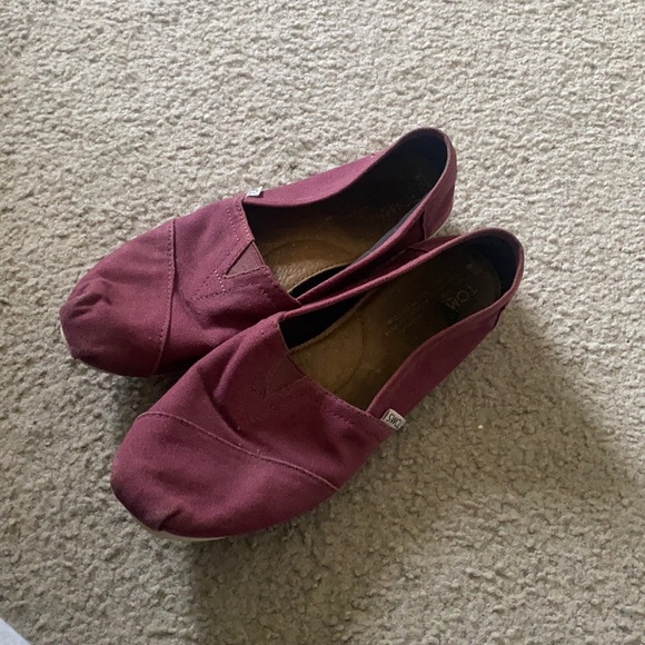 Women’s Toms - Picture 1 of 1